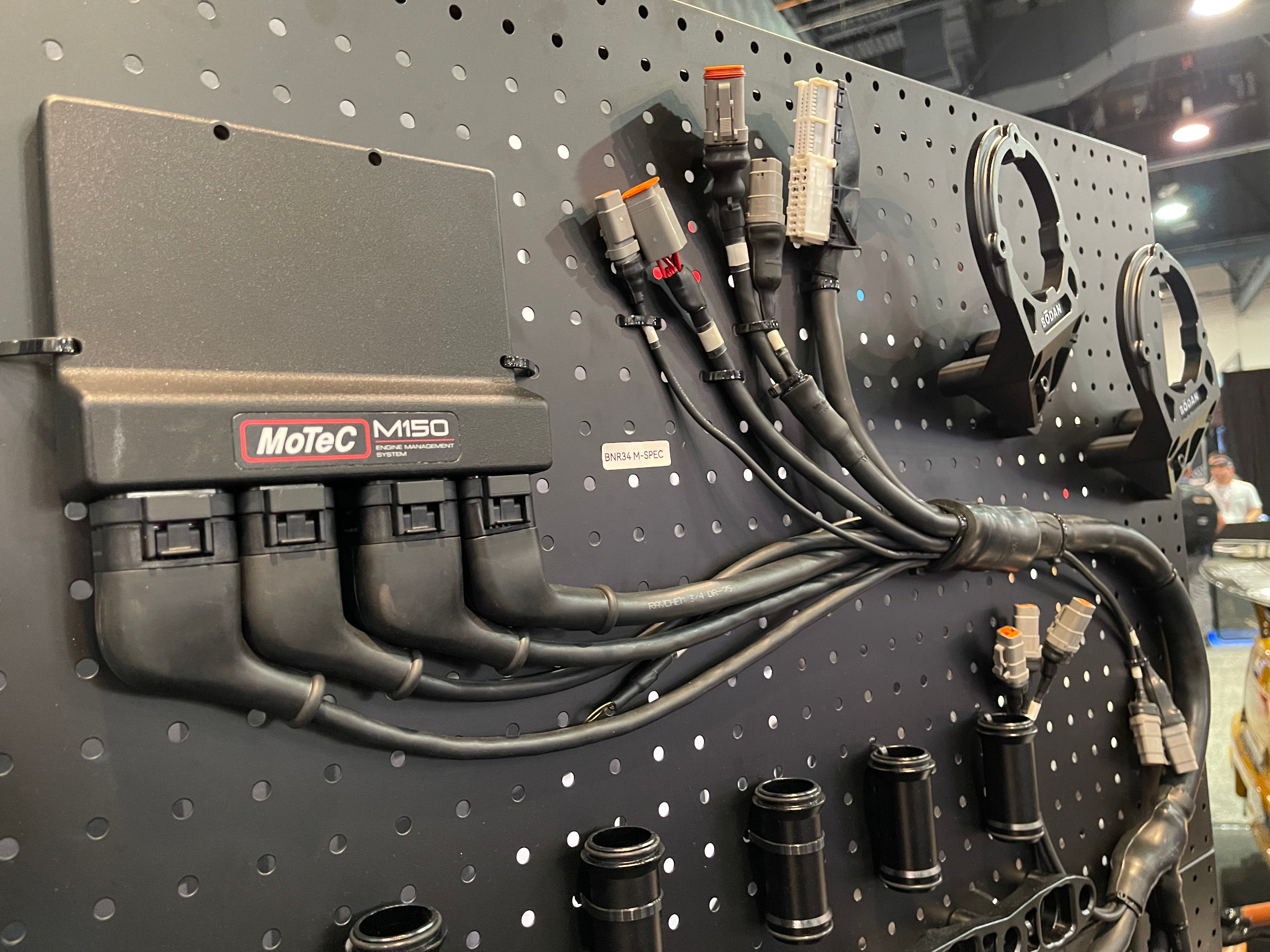 MOTEC M150 PLUG IN PACKAGE WITH RB FACTORY LOOM ADAPTOR – Bodan USA